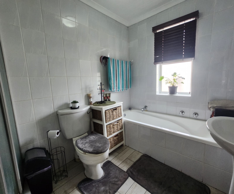 2 Bedroom Property for Sale in Table View Western Cape